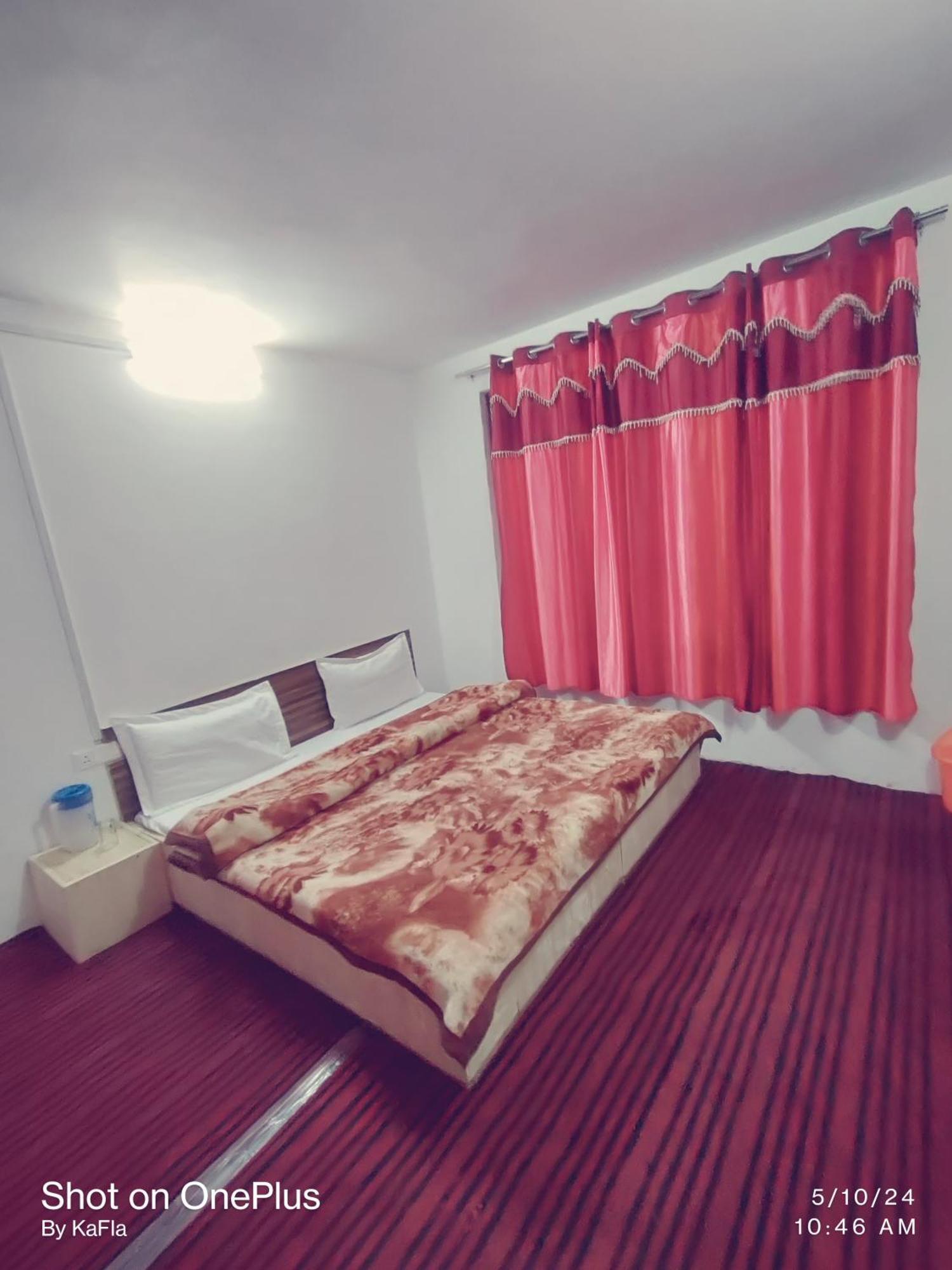 Hotel New Heaven Rose à Pahalgām Extérieur photo